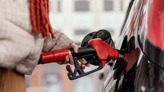 Власти объявили новые цены на бензин, и они действительно удивляют