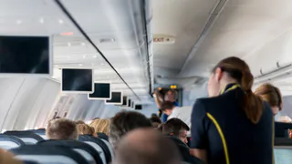 Круче бизнес-класса: опытная стюардесса рассказала про 3 привилегии на борту, которые может получить бесплатно каждый