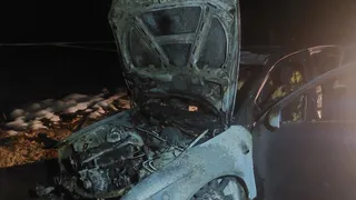 В Коми на трассе под Сосногорском пламя уничтожило легковой автомобиль