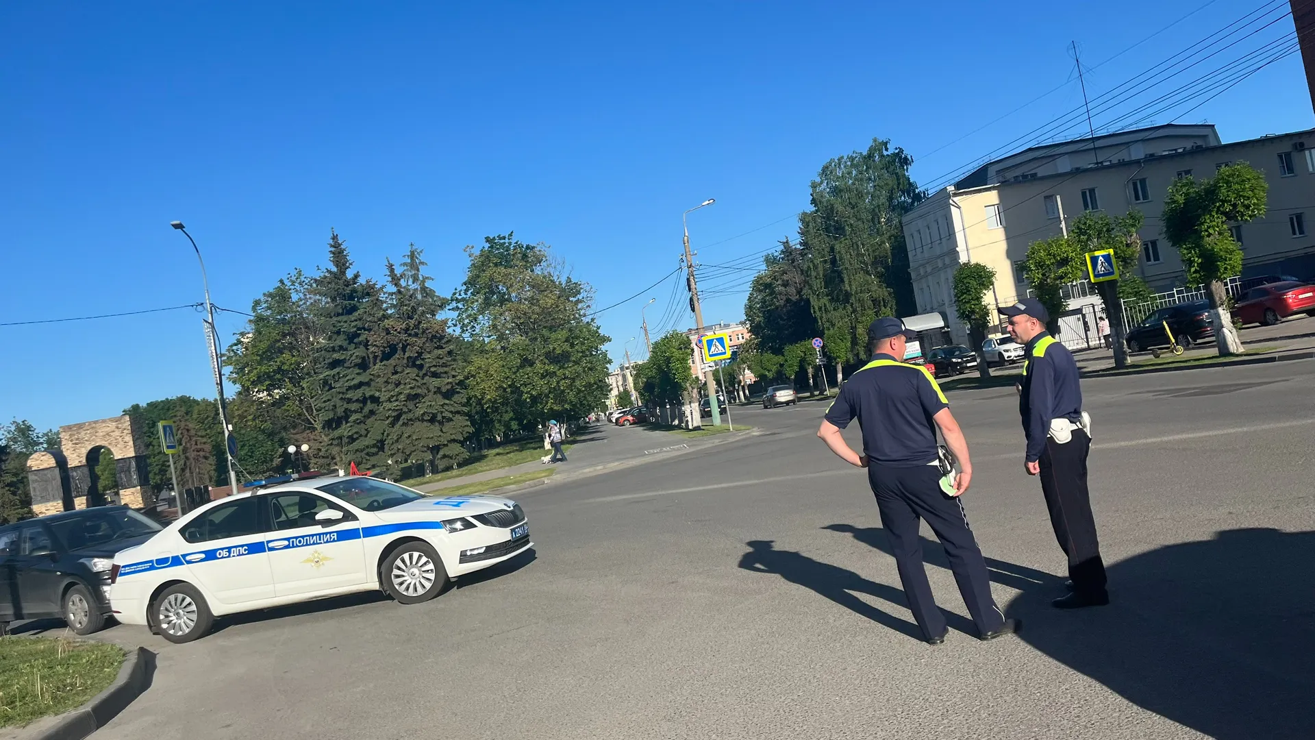 Инспектор ДПС просит дунуть в трубочку. Что важно знать, прежде чем покорно соглашаться: 6 золотых правил