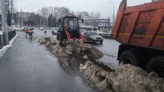 В Чебоксарах дорожные службы устранили последствия снегопада