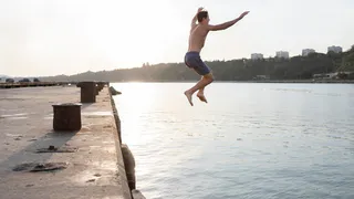 Появились подробности дела об утонувшем в Челябинской области подростке: он нырнул на спор