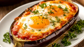 Запекаем баклажаны с сыром и яйцом: как приготовить идеальный ужин меньше чем за час