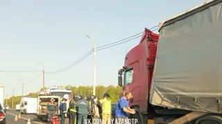 Авария с участием грузовика и легкового автомобиля произошла в Рязани