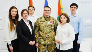 В Радужном ветеран боевых действий провёл урок мужества для школьников