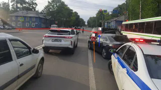 В Коми авария на перекрестке привела к тройному столкновению и травмам водителя