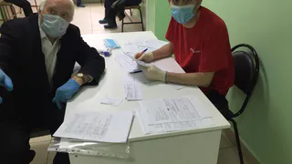 Рязанские активисты ОНФ помогают врачам с вакцинацией