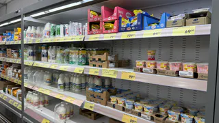 Купил в "Чижике" плавленый сыр "Дружба" и проверил его на качество и вкус. Сделал честный отзыв - берите на заметку