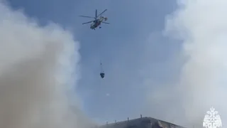 Дикий пожар в центре Москвы на Пресненском Валу: вертолеты тушат огонь