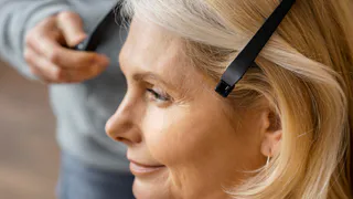 Забудьте про «Каскад» и «Пикси»: вот какую прическу советуют выбирать опытные стилисты женщинам за 50 в июне — омолодит сразу на 10 лет