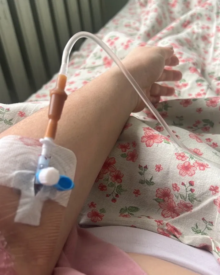 Челябинка, собравшая на лечение больной раком дочери 30 миллионов, сообщила о смерти ребенка