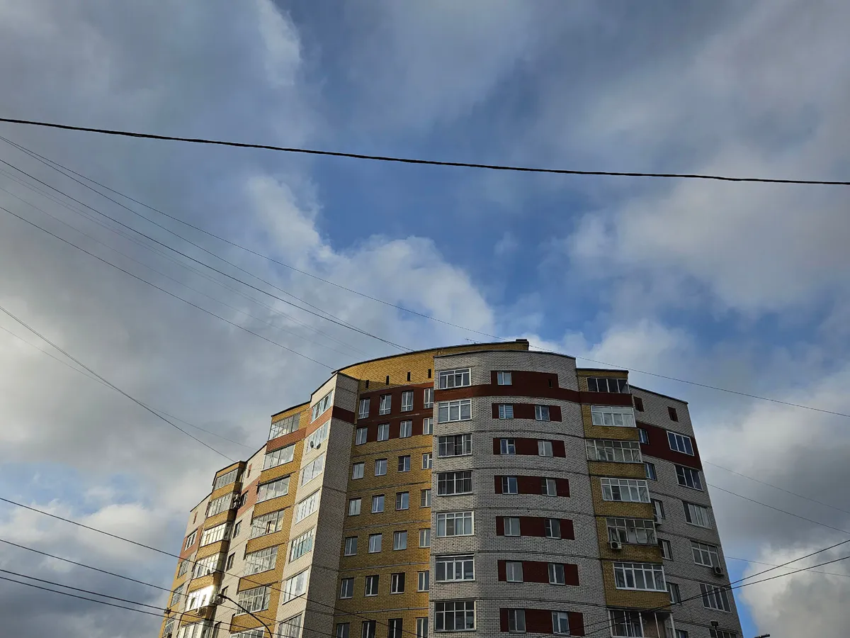 В Челябинской области многодетная мать победила в викторине и выиграла квартиру