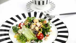 Закуска "Цезарь": идеальное блюдо для новогоднего стола