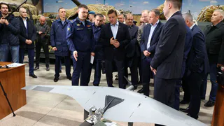 В Рязани показали способные летать в зоне помех противника дроны «Скворец»