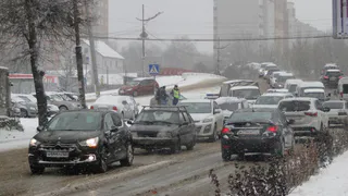 Рязанский Минтранс попросил водителей не "гонять" перед Новым Годом