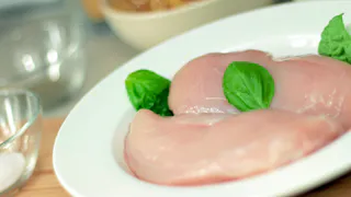 "Там вода и сплошные антибиотики": Роскачество назвало худшего производителя филе цыпленка. Не вздумайте брать