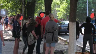 Пьяные подростки устроили драку возле парка в Брянске