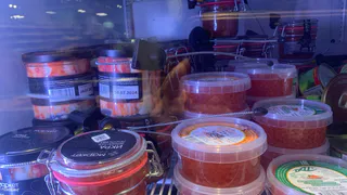 В ней нашли кишечную палочку: Роскачество назвало марки красной икры, которые испортят любой новогодний стол