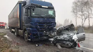 В Шиловском районе в ДТП с фурой и Hyundai погибли два человека, трое пострадали