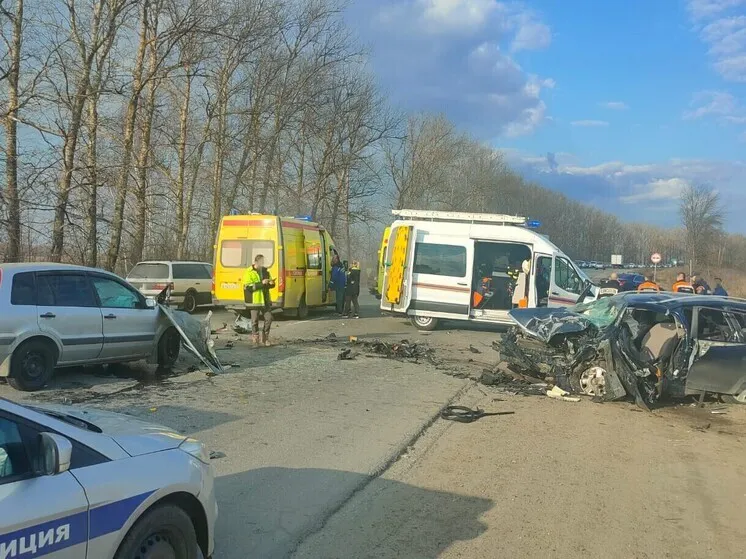 На трассе М-7 в Суздальском районе столкнулись две легковушки