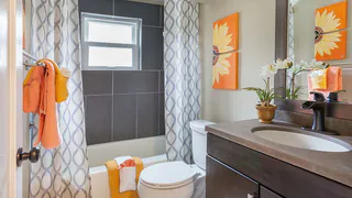 Как вернуть чистоту ванной шторе с помощью простых домашних средств