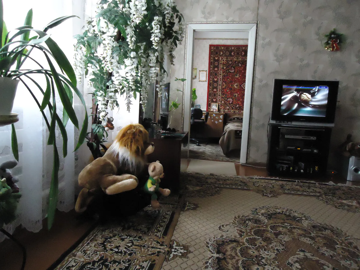 1 ложка на таз, и ковер будет как новый: избавитесь от въевшейся грязи и пятен — жалко будет ходить