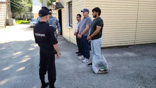 Полицейские Рязани выдворили из России 4 иностранцев-нарушителей