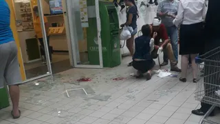 «Гиги за шаги»: в Брянске мужчина вышел из «Билайна» через стекло