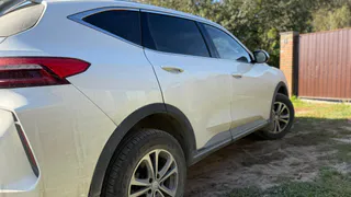 Менеджер Lada: люди смотрят на новый Largus и со смехом уходят за Haval М6