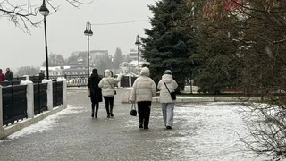 4 капельки на подошву - и по льду бегаю, словно по асфальту. Отличный лайфхак - работает всю зиму