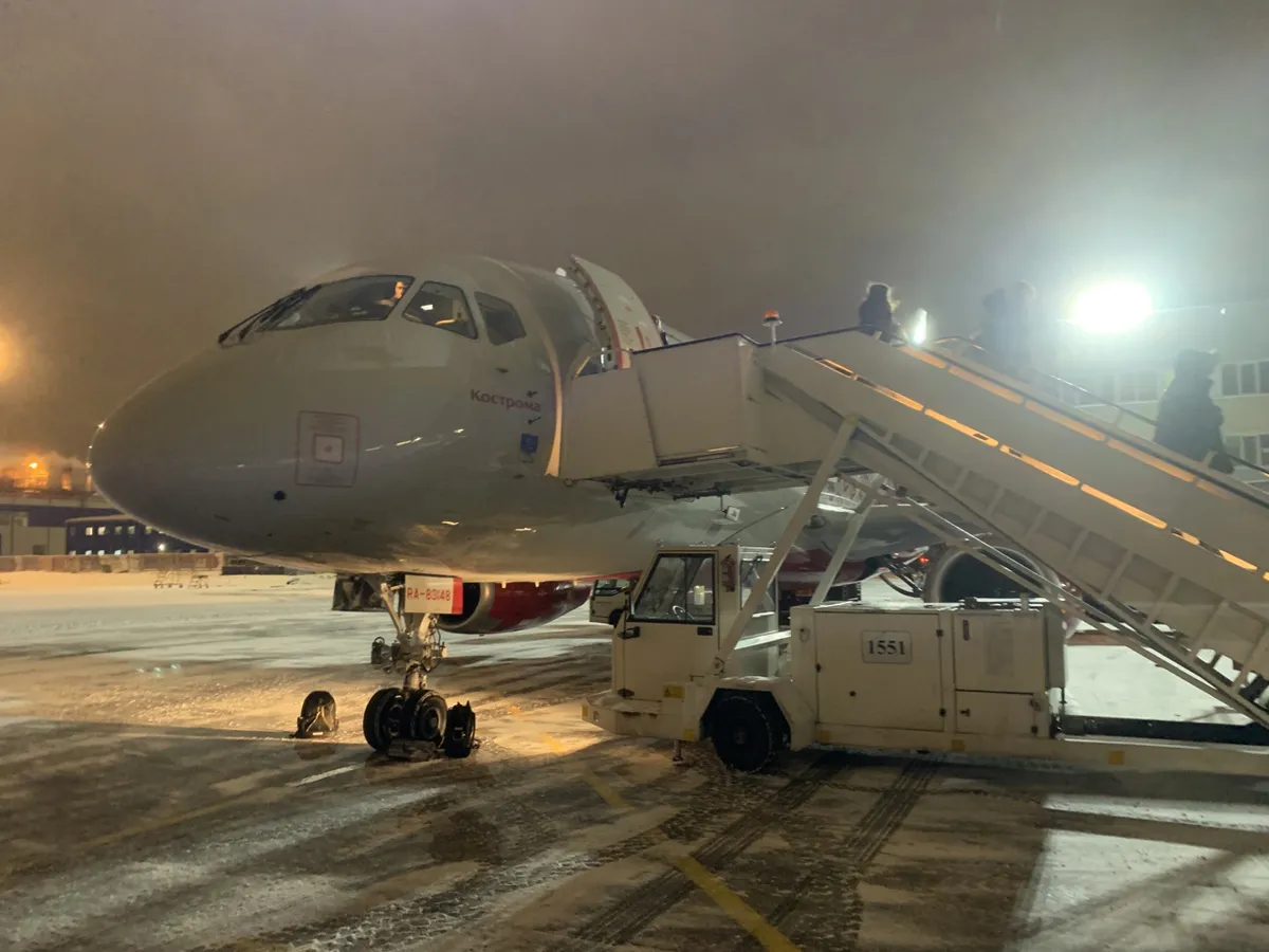 На рейсе Москва-Челябинск пассажир домогался до стюардессы