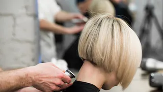 "Не только «Каскад» и «Пикси»: главная стрижка весны-2025 с эффектом омоложения на 10 лет