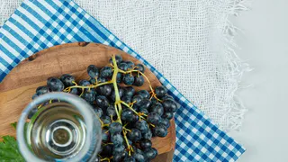 "Выявлена самая вредная ягода": а мы ее покупаем как деликатес, еще и детей своих заставляем есть