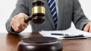 В Петушках осудили мошенника, выдававшего себя за сотрудника правоохранительных органов