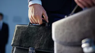 Чиновников начнут штрафовать за неуважение к гражданам