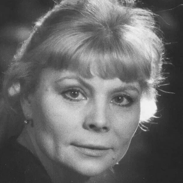 Сегодня, 11 января, свой 82-й день рождения отмечает актриса театра и кино — Нина Григорьевна Корниенко