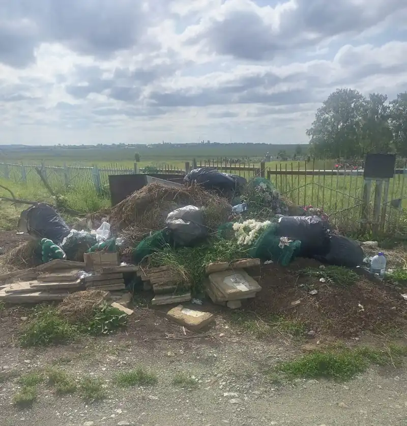 В Челябинской области прокуратура добилась ликвидации незаконной свалки у кладбища