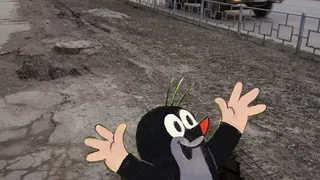 Фотофакт: в Рязани на улице Вокзальной провалился канализационный люк. Подборка фотожаб