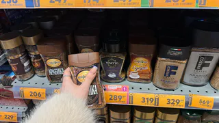 Горькая гадость в красивой баночке: Росконтроль назвал кофе, которые лучше не покупать даже по большой скидке        