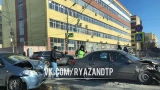 Из-за ДТП днём 9 марта на улице Каширина в Рязани затруднено движение
