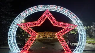 Сквер Памяти в Покрове украсили светящейся звездой и новыми дорожками