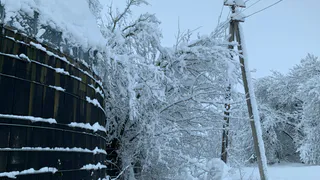 Два километра бесхозных проводов вывезли из центра Рязани