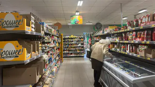 Никогда не беру конфеты на развес в супермаркетах - и вот почему: сотрудница рассказала, что еще обходит за 2 км