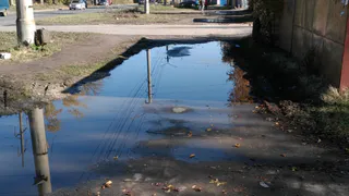 "Обратите на нас внимание!" - рязанцы жалуются на разбитую дорогу на Станкозаводской