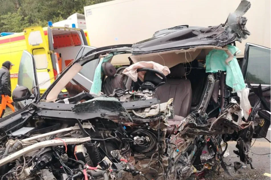 Водитель и пассажирка BMW умерли в массовом ДТП в Челябинской области