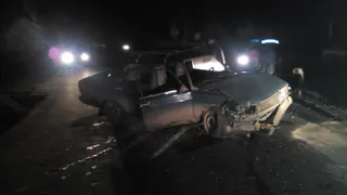 Под Рязанью пьяный мужчина на "семерке" врезался в отбойник, есть пострадавшие