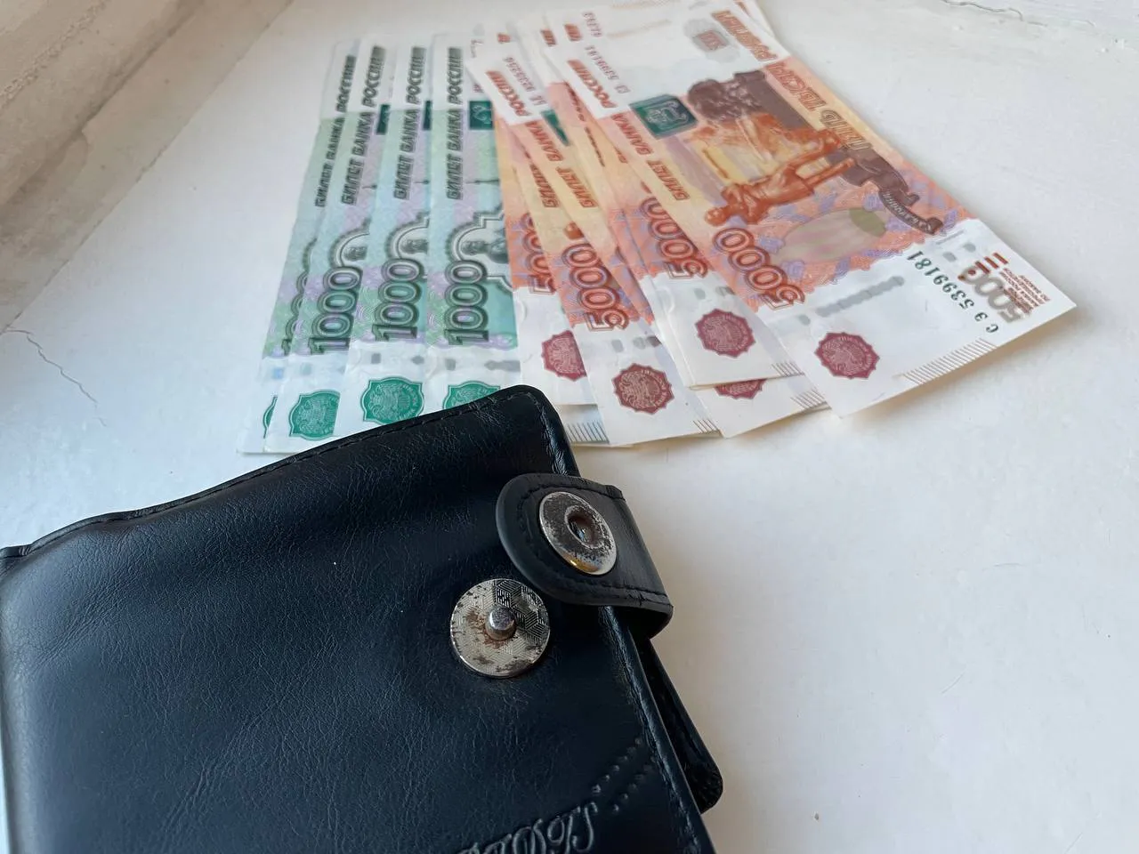 10 000 рублей к Новому году: всем россиянам на карты придёт очень приятный сюрприз к праздникам