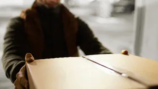 Во Владимирской области пресекли «теневую» занятость в пунктах выдачи заказов