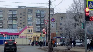 На оживлённом перекрёстке во Владимире установили новый светофор