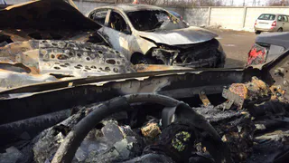 Рязанцы спорят: кто возместит ущерб владельцам сгоревших автомобилей – поджигатель или владелец автостоянки?